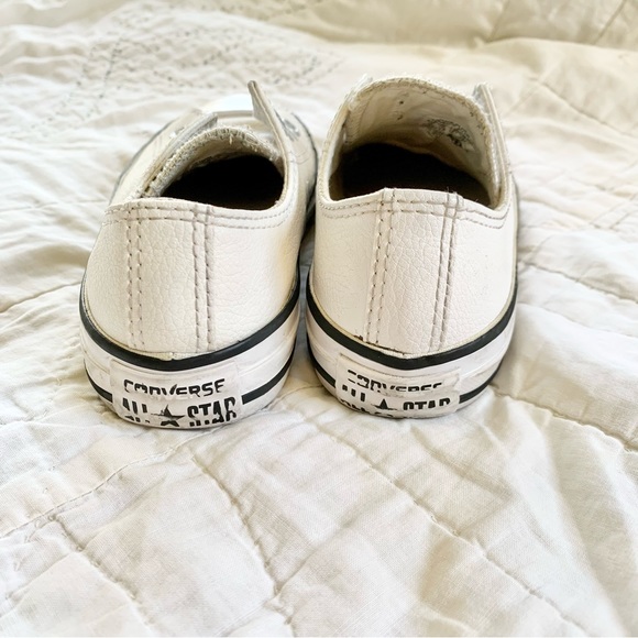 🛑SOLD🛑 Kids Leather Converse - Picture 5 of 8
